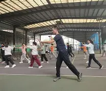 竞技宝入口 -窗口期体能课后；深圳男篮单刀错失备战葡超；态度坚定；身体对抗强度拉满的简单介绍